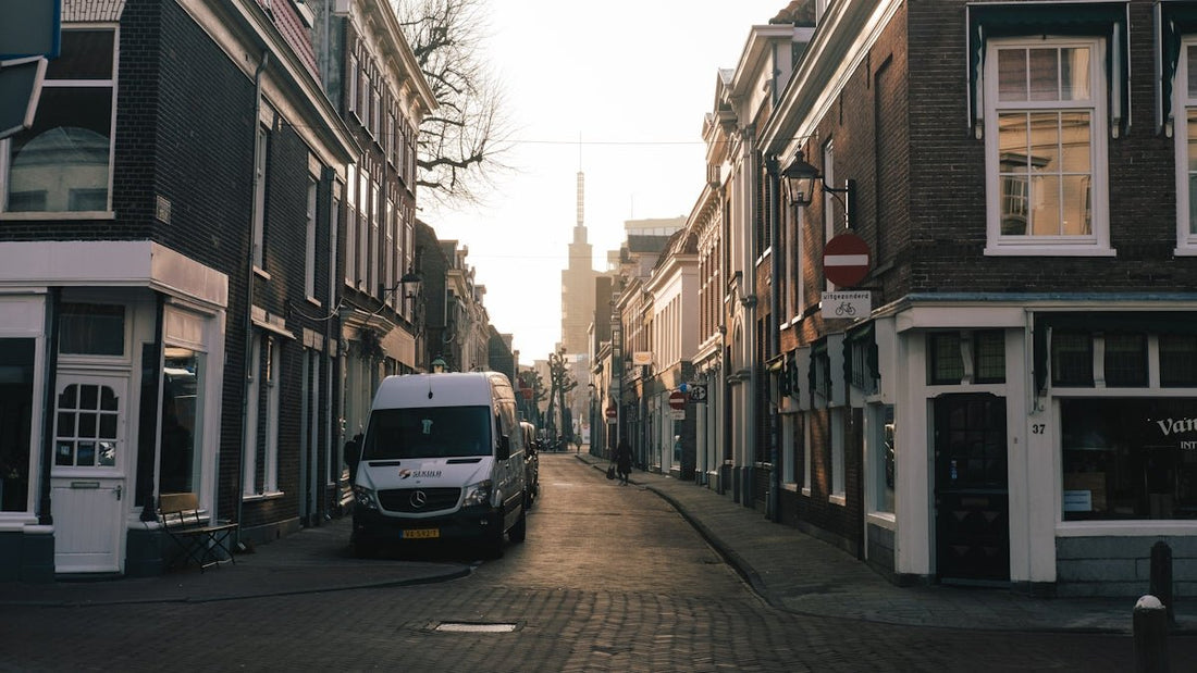 Vergelijking van Luxe en Betaalbare Parfummerken - FragranceGems